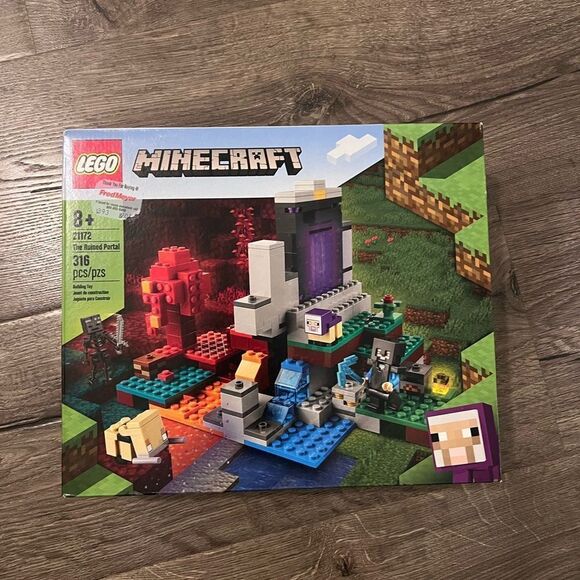 LEGO Minecraft The Ruined Portal Building Toy 21172 - Picture 1 of 2